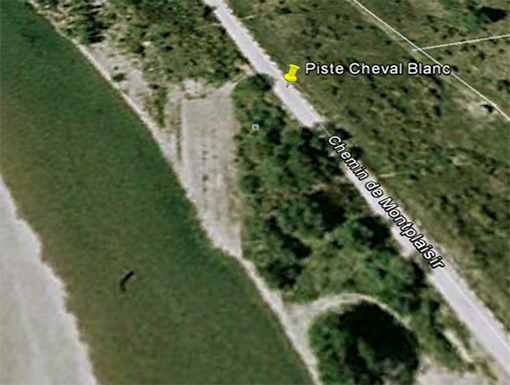 terrain cheval blanc